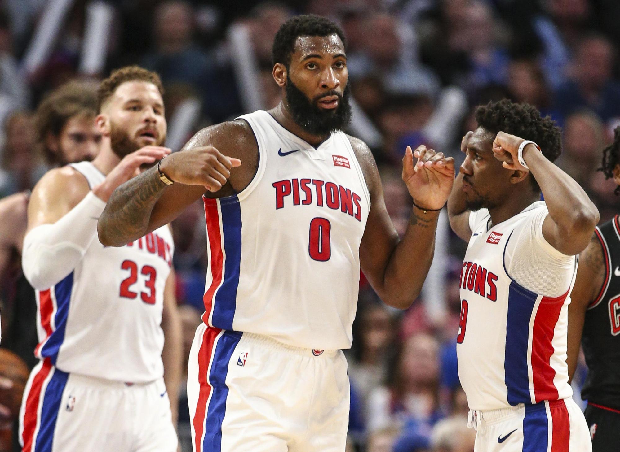 中足联俱乐部财务约定：若签阴阳合同俱乐部将降级，球员禁赛两年（中足联财务新规：签订阴阳合同俱乐部将被降级，涉事球员禁赛两年）