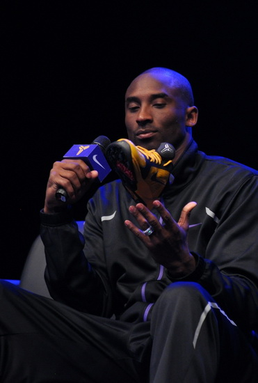 太可惜！28岁昔日“三杰”跟腱断裂，若不是伤情困扰他能比肩德容（遗憾！28岁昔日“三杰”遭遇跟腱断裂，若非伤病困扰本可媲美德容）