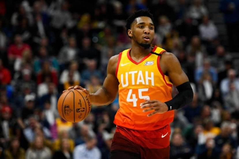 拜仁1.2亿瞄准恩佐·费尔南德斯，切尔西开放杰克逊租借转出售通道（拜仁豪掷1.2亿锁定恩佐·费尔南德斯，切尔西为杰克逊开启租借转买断通道）