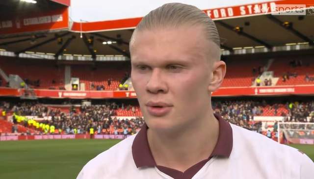 弗里克：当拉菲尼亚开始逼抢时，所有人都会跟着做好准备（弗里克：拉菲尼亚一发动逼抢，全队立刻进入备战状态）