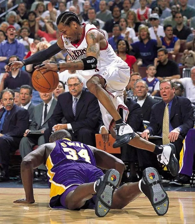 47岁斯洛特赢了！利物浦1-0创欧冠16年纪录 萨拉赫再遭炮轰（47岁斯洛特告捷：利物浦1-0刷新欧冠16年纪录，萨拉赫再成批评焦点）