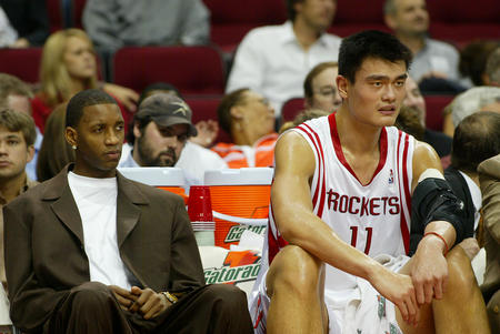 半场战报：门兴格拉德巴赫1-3沃尔夫斯堡，维默尔梅开二度，阿穆拉破门（半场速报：沃尔夫斯堡3-1领先门兴格拉德巴赫，维默尔双响，阿穆拉建功）