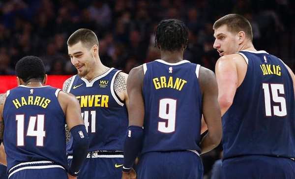 记者：卡马文加腿筋疼痛，可能缺席法国与乌克兰的比赛（据记者报道，卡马文加腿筋不适，或缺席法国对乌克兰一战）