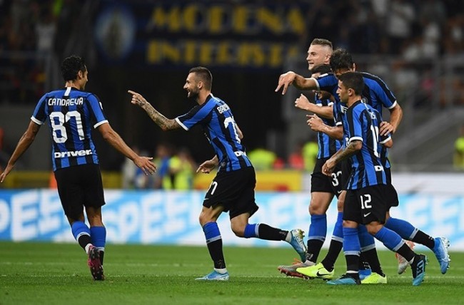 TK谈心中最佳阵容：梅罗入选、魔笛、齐达内、大罗、小罗在列（TK心目最佳阵容揭晓：梅罗上榜，魔笛、齐达内、大罗、小罗悉数在列）