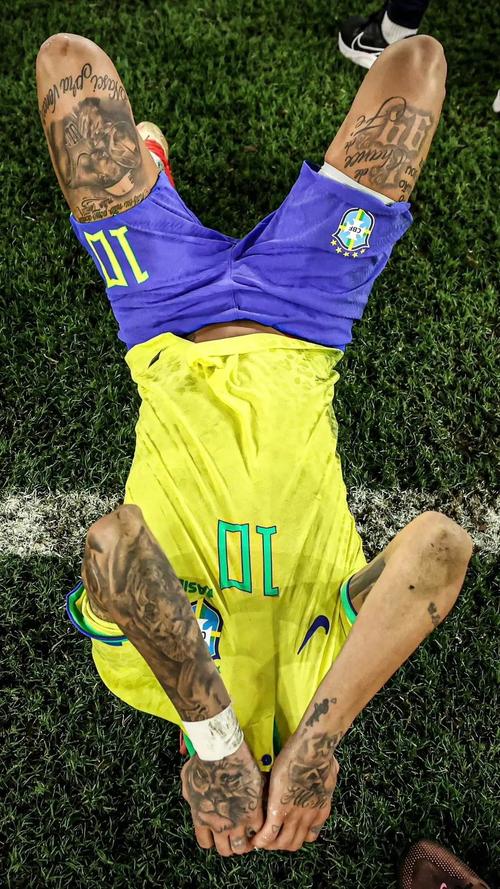 德甲身价涨幅榜：17岁小将卡尔暴涨4000万欧，赛义德-马拉上涨2200万欧（德甲身价飙升榜：17岁新星卡尔激增4000万欧，赛义德-马拉增值2200万欧）