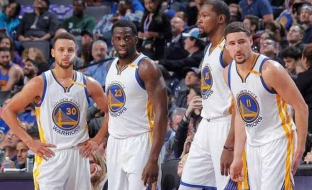 斯洛特下课？曝利物浦高层愿等到新年前 仍盼他过难关（斯洛特帅位告急？曝红军高层愿等到新年前，仍期望他挺过难关）