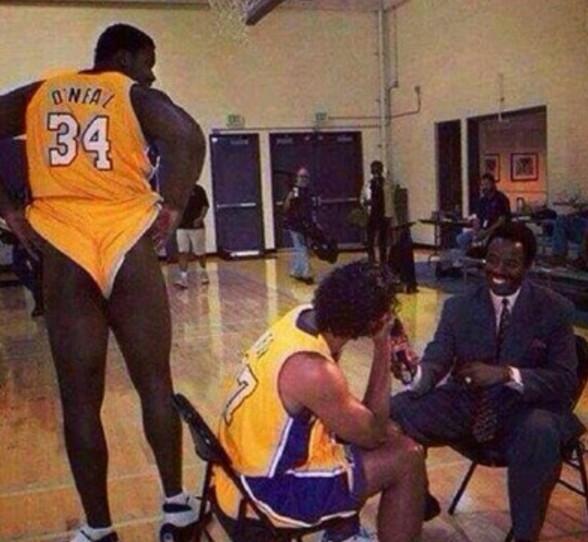 足球国足替补席贡献大，两人替补破门（国足板凳深度显威，两名替补联袂破门）