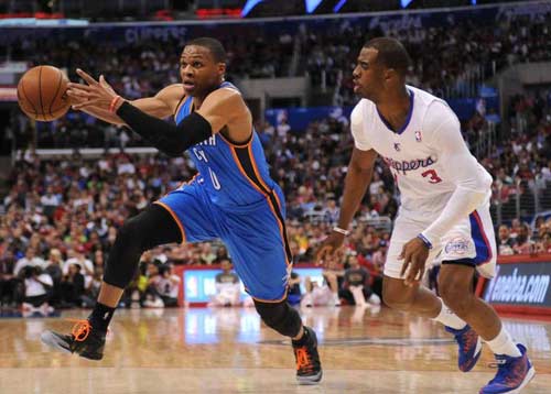 利物浦欧冠小组赛关键战平切尔西（欧冠小组赛焦点之战：利物浦与切尔西战成平局）