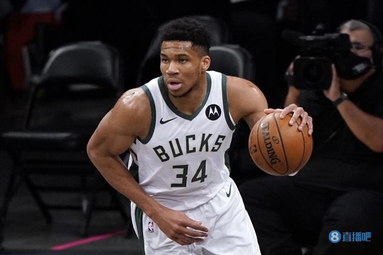 罗伊斯重返多特主场，俱乐部官方社媒发文欢迎（多特官方社媒发文：欢迎罗伊斯回归主场）