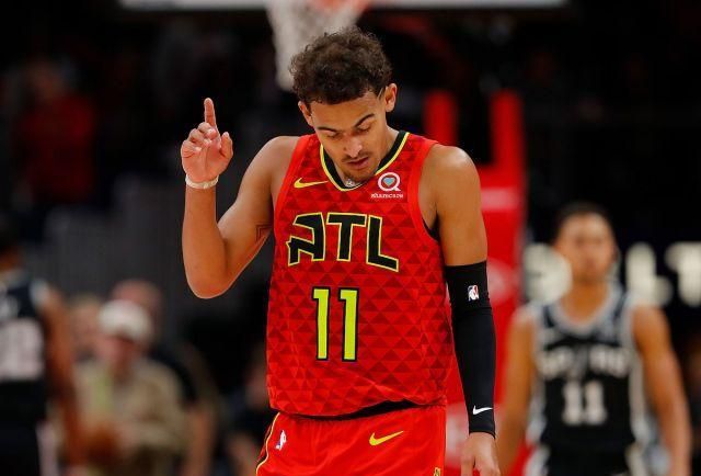 拜仁莱万梅开二度战胜门兴（莱万双响炮助拜仁力克门兴）