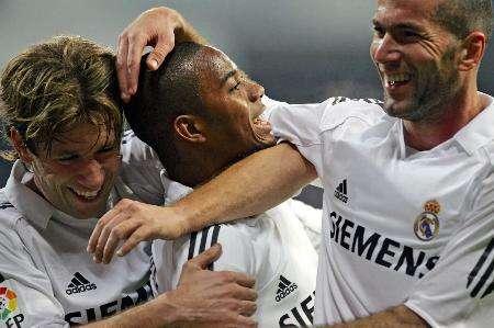 FIFA年度最佳男足教练候选：恩里克、斯洛特、弗里克在列（FIFA年度最佳男足教练候选名单出炉：恩里克、斯洛特、弗里克入选）