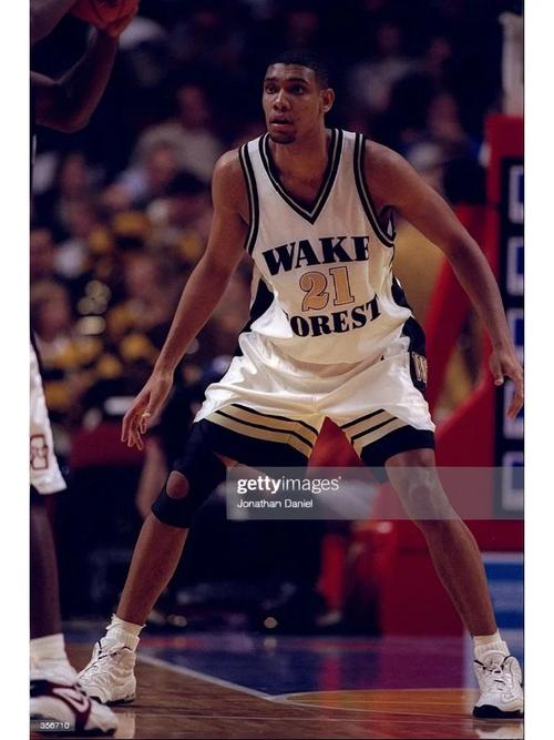 凯帕第5-8轮点球全部扑同一方向，最终终于守到一球（点球大战第5至第8轮，凯帕连续扑向同一侧，终于扑出一球）